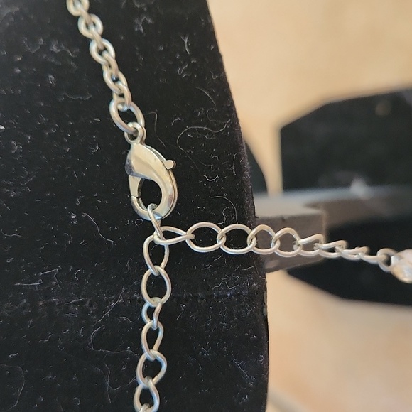 Vintage Elegant Silver and Red Beaded Necklace - Picture 3 of 4